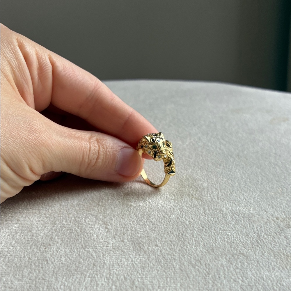 Intricate Gold Women's Ring